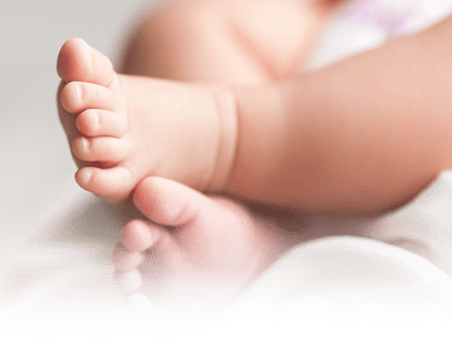 A newborn's legs.